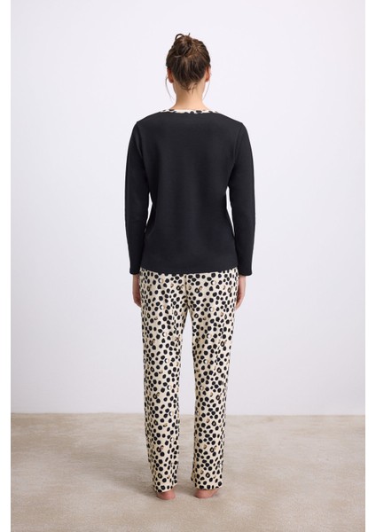 Kadın Uzun Kollu T-Shirt ve Pantolon Pijama Takımı – %100 Pamuk, Leopar Desen Detaylı 11549 modelleri