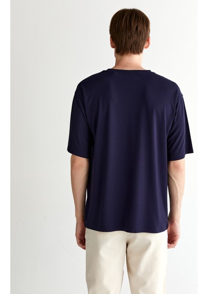 Erkek Lacivert Relaxed Fit Bisiklet Yaka Logolu T-Shirt 2325124T.433 fiyatları