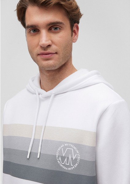 Kapüşonlu Baskılı Beyaz Sweatshirt 0610307-620
