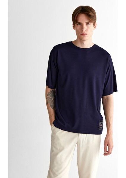 Erkek Lacivert Relaxed Fit Bisiklet Yaka Logolu T-Shirt 2325124T.433