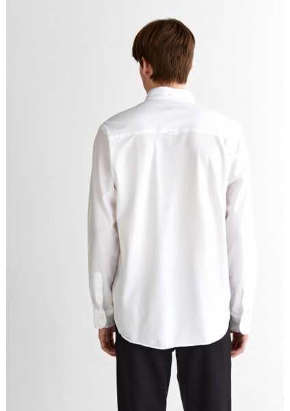 Erkek Beyaz Regular Fit Düğmeli Yaka Gömlek 3825121T.110 fiyatları