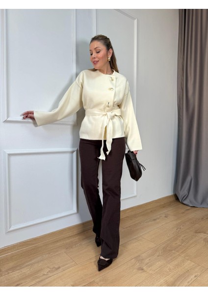 Krem Kuşaklı Triko Hırka indirimleri