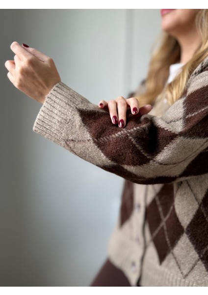 Kahve V Yaka Baklava Hırka