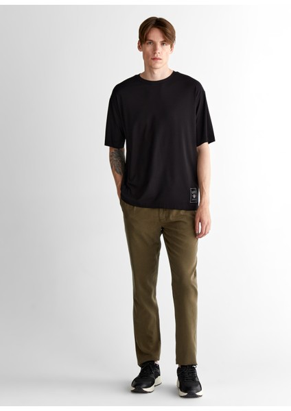 Erkek Siyah Relaxed Fit Bisiklet Yaka Logolu T-Shirt 2325124T.5 modelleri