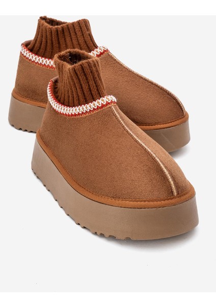 Kalın Tabanlı Mini Çoraplı Bot Taba