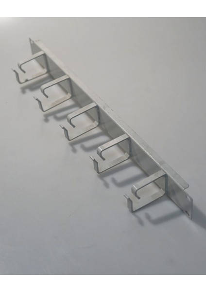 1u 19'' Metal Kancalı Yatay Kablo Organizer Beyaz fiyatları