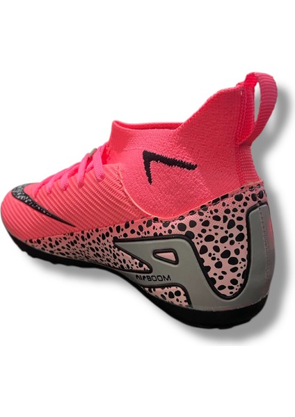 610 Süperfly Yeni Model Özel Taban Çoraplı Halısaha Ayakkabı Pembe Siyah Desenli modelleri