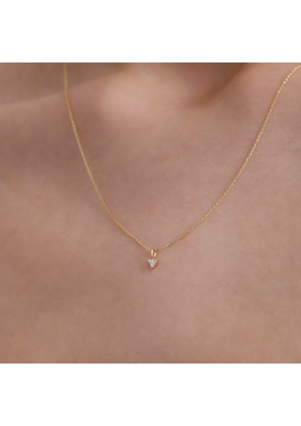 0,02 Karat Pırlanta Üçgen Kolye modelleri