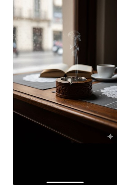 Şık Dekoratif Ceviz Ağacı Oyma Desenli Iç Kısmı Paslanmaz Çelik Küllük ( 13 cm Eni 5 cm Yükseklik