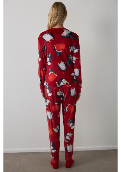 Kırmızı Penguen Desenli Bisiklet Yaka Pijama Takımı indirimleri