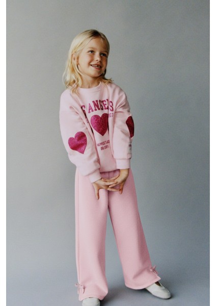 Kız Çocuk Pamuklu Pembe Oversize Kalpli Sweatshirt ve Bol Paça Eşofman Takım