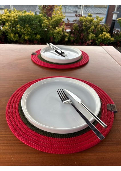 Yılbaşı Temalı Kırmızı Yeşil 2’li Hasır Görünümlü Amerikan Servis Supla – Leke Tutmaz – 33X33 cm fiyatları