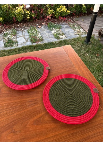 Yılbaşı Temalı Kırmızı Yeşil 2’li Hasır Görünümlü Amerikan Servis Supla – Leke Tutmaz – 33X33 cm modelleri