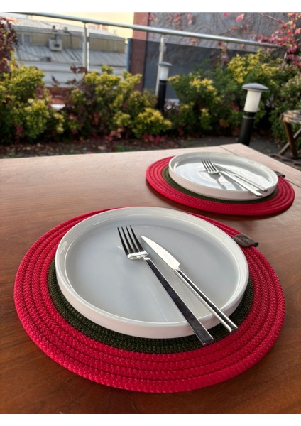 Yılbaşı Temalı Kırmızı Yeşil 2’li Hasır Görünümlü Amerikan Servis Supla – Leke Tutmaz – 33X33 cm
