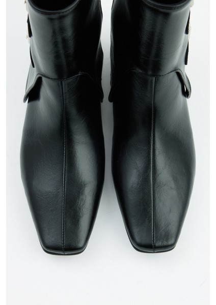 Bot 2528 - Çift Tokalı Tozluk Detaylı Siyah Kadın Bot fiyatları