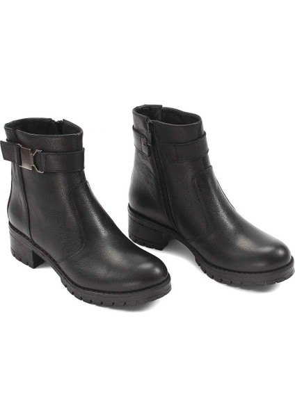 Kadın Siyah Fermuarlı Kalın Topuklu Deri Bot