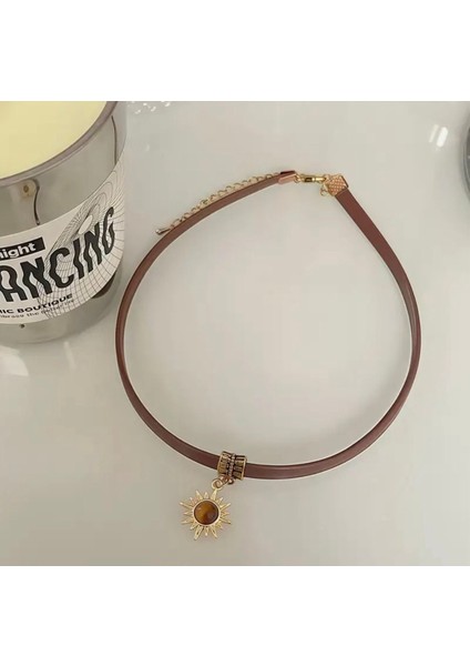 Kadın Choker Kolye Güneş Figürlü Kahverengi Deri Kolye modelleri