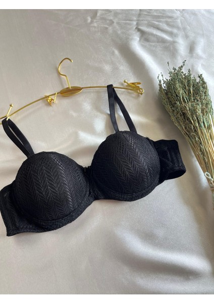 Straplez Balenli Destekli Içi Dolgulu Siyah Flamlı Dantelli Sütyen
