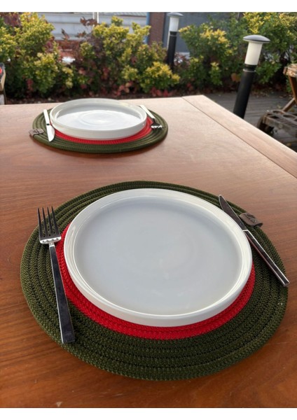 Yılbaşı Temalı Yeşil Kırmızı 2’li Hasır Görünümlü Amerikan Servis Supla – Leke Tutmaz – 33X33 cm