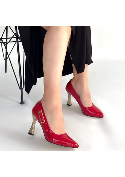 Motya Kırmızı Rugan Topuklu Ayakkabı fırsatları