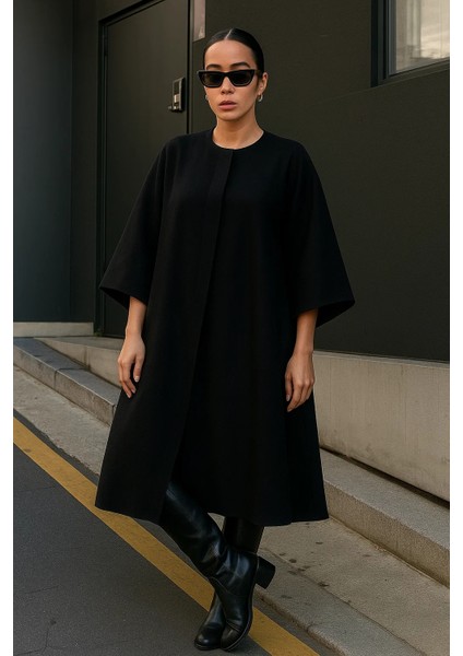 Kadın Trend Salaş Siyah Kaşe Panço modelleri