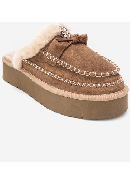 Yalına Toprak Süet Hakiki Deri Dikişli Kürklü Kadın Platform Tabanlı Makosen Terlik modelleri