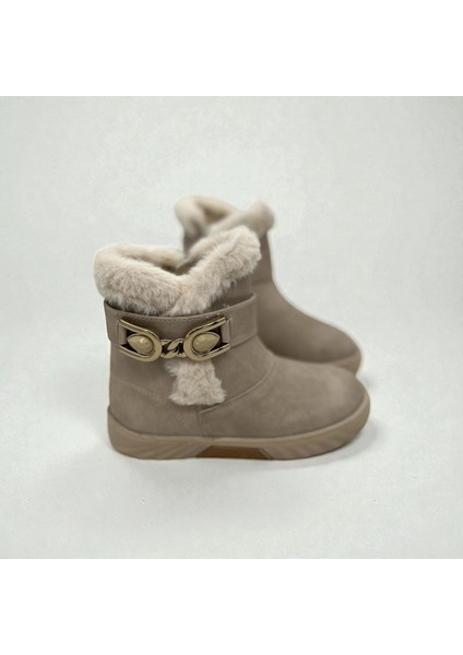 Kız Çocuk Tokalı Kaymaz Taban Tüylü Bej Bot modelleri