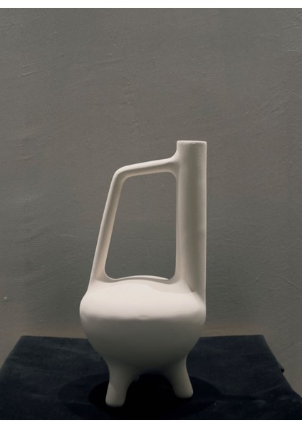 Modern Minimalist Ayaklı Seramik Vazo – 32X16X16 cm Dekoratif Ev ve Ofis Aksesuarı fiyatları