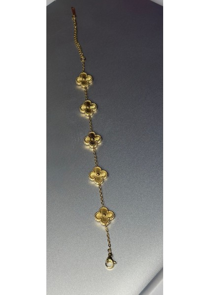 Çiçek Desenli Zarif Tasarım Yonca Bileklik fırsatları