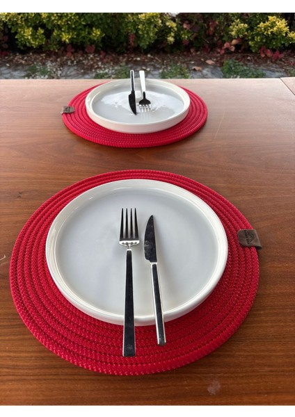 2'li Kırmızı Yılbaşı Temalı Hasır Görünümlü Yuvarlak Supla – Leke Tutmaz, El Yapımı – 33X33 cm modelleri