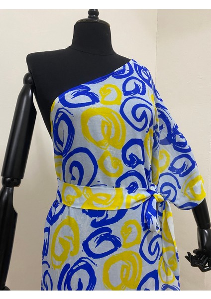 Kadın Desenli Tek Omuz Yırtmaç Detaylı Dokuma Şifon Pareo fırsatları