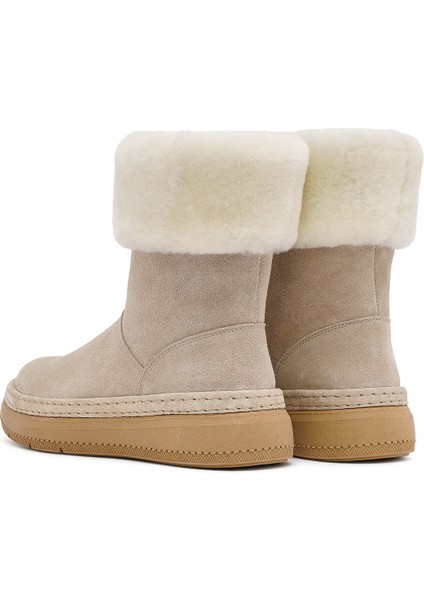 Kadın Bej Kalın Tabanlı Kürk Detaylı Süet Deri Bot 25WFD133410