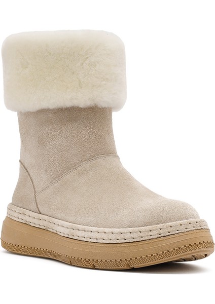 Kadın Bej Kalın Tabanlı Kürk Detaylı Süet Deri Bot 25WFD133410