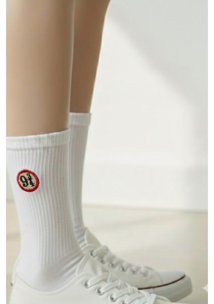 Harry Potter Nakışlı Koleksiyonluk Pamuklu Beyaz Yazlık Kışlık 3 Çift Soket Çorap Seti fırsatları