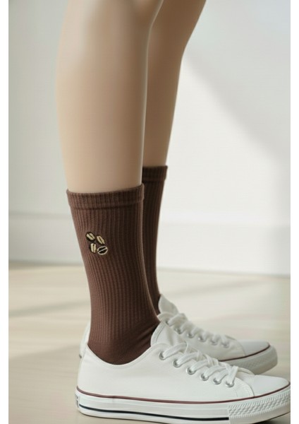 Kahve Detay Nakışlı Yazlık Kışlık Casual 4 Çift Çorap Seti fırsatları