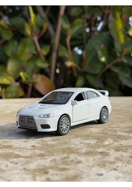 Mitsubishii Lancer Evo x 1/36 Ölçek Diecast Metal Model Araba Oyuncak Araba Çek Bırak Araba 12CM fiyatları