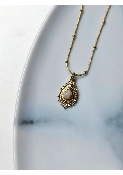 Taşlı Zarif Vintage Çelik Kolye