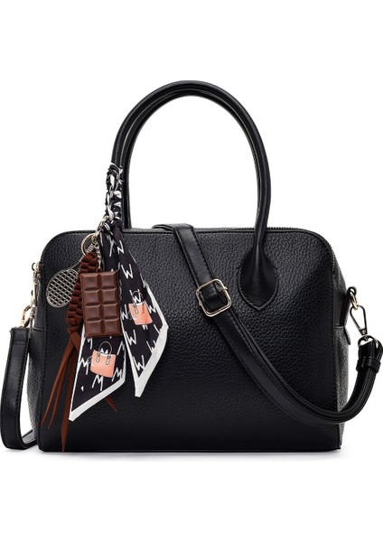 Kadın Siyah Uzun Askılı Charmlı Klasik Kol Çantası 25WBD2860FT