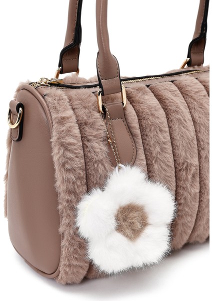 Kadın Vizon Uzun Askılı Aksesuarlı Peluş Omuz Çantası 25WBD2673PH