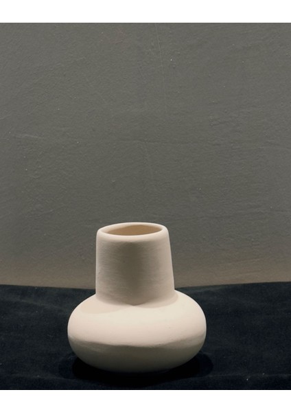Minimalist Küçük Seramik Vazo – 13X7 cm Dekoratif Ev ve Ofis Aksesuarı modelleri