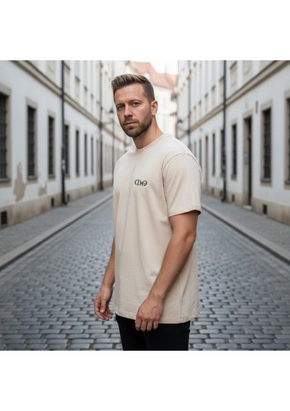 Kurukafa Baskılı Kemik Rengi Oversize Tişört – Unisex %100 Pamuk modelleri