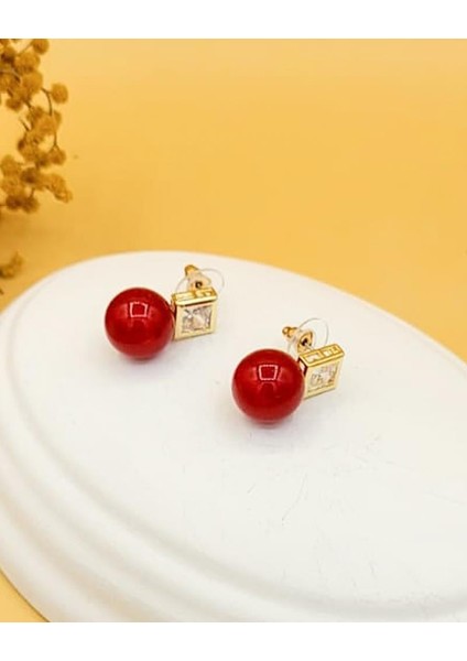 Kırmızı Inci Gold Kare Taş Minimal Küpe