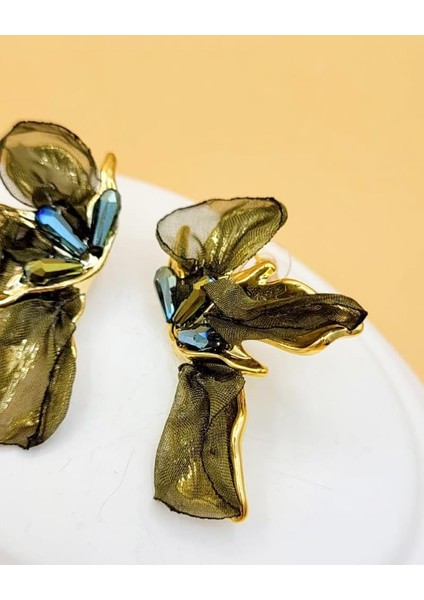 Yağ Yeşili Tül Detaylı Yarım Çiçek Gold Küpe fiyatları