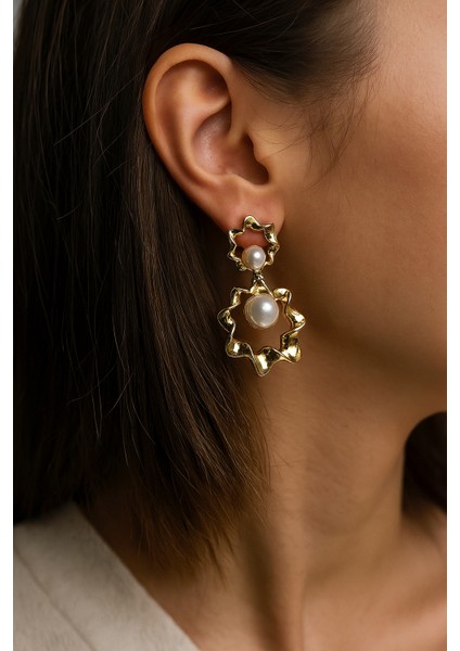 Dalgalı Inci Detaylı Gold Küpe modelleri