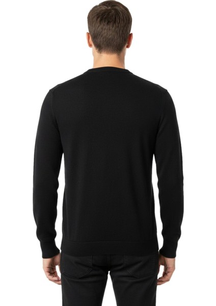 Erkek Spor Sıfır Yaka Regular Fit Kazak BGL-ST04953 fırsatları