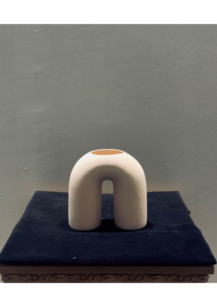 Minimalist U Form Seramik Vazo – 17X17 cm Dekoratif Obje, Modern fiyatları