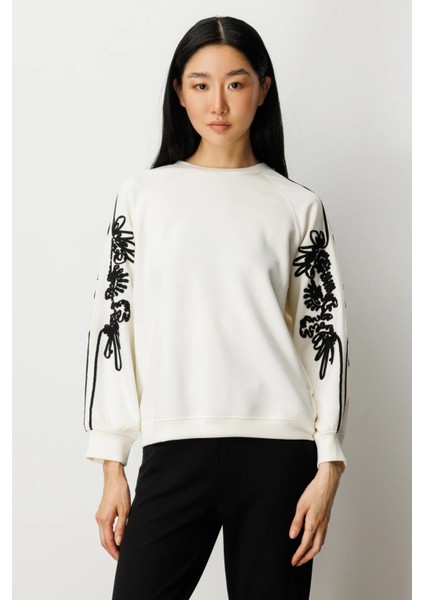 Kolları Işlemeli Sweat 66323-26K