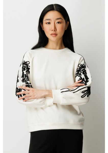 Kolları Işlemeli Sweat 66323-26K fiyatları