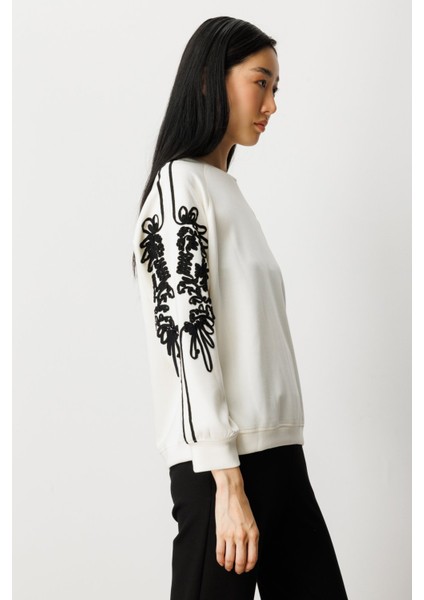 Kolları Işlemeli Sweat 66323-26K modelleri