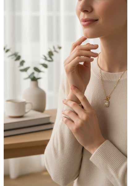 Baget Zirkon Taşlı 14 Ayar Altın Kolye modelleri